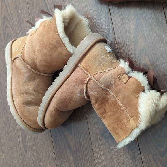Ugg Bailey Bow Boots Womens Style : 1002954 - Picture 7 of 13
